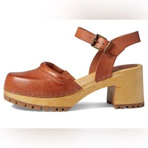 Women's Tan Leather Clog Sandal with Ankle Strap
